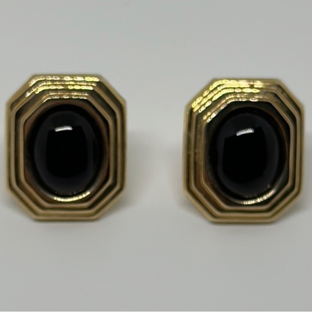 14k Real Solid Gold Nix Stone